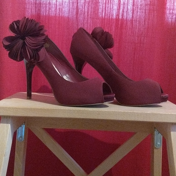 Burgundy peep heels - Picture 2 of 8